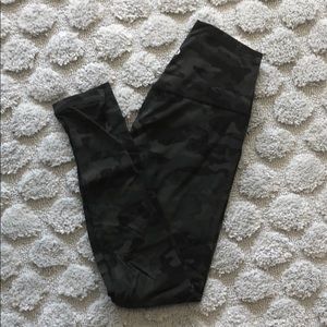 lululemon athletica Pants - Lululemon GREEN CAMO Align 28” legging lululemon athletica Pants - Lululemon GREEN CAMO Align 28” legging